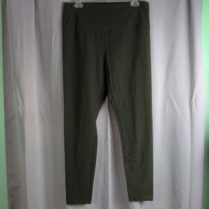 PINK Victoria's Secret Olive Leggings. NWT